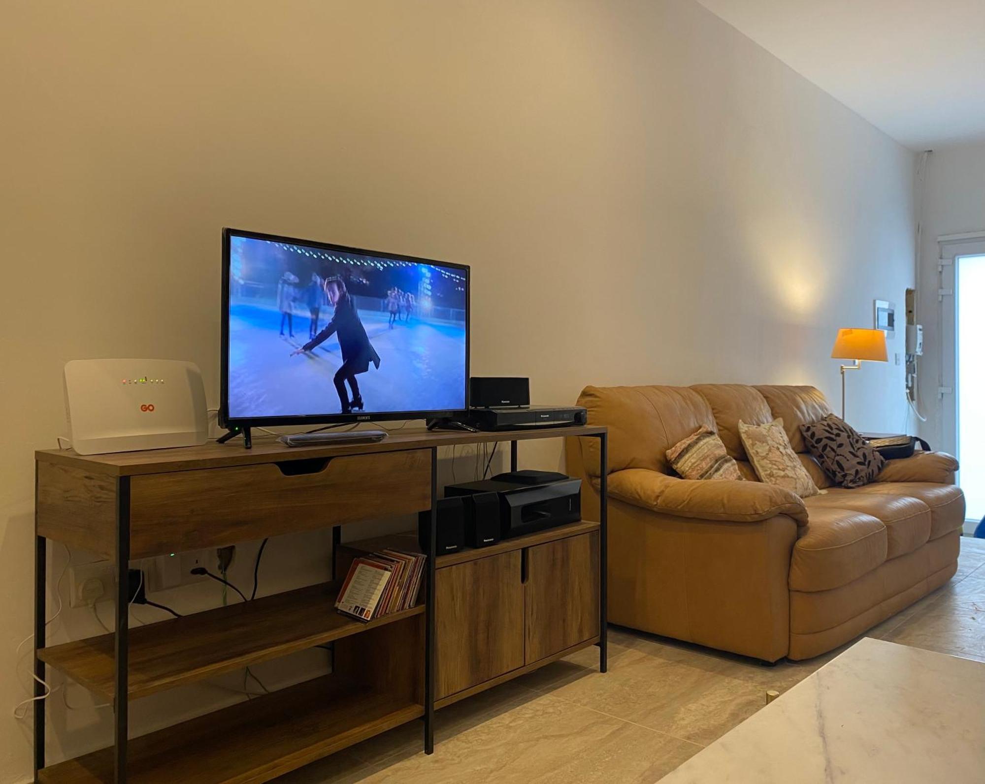 Beach House. Live, Experience Sea St. Paul's Bay Bagian luar foto